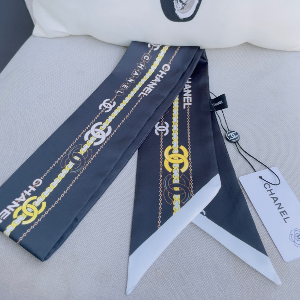 Chanel twilly neck scarf 🧣
